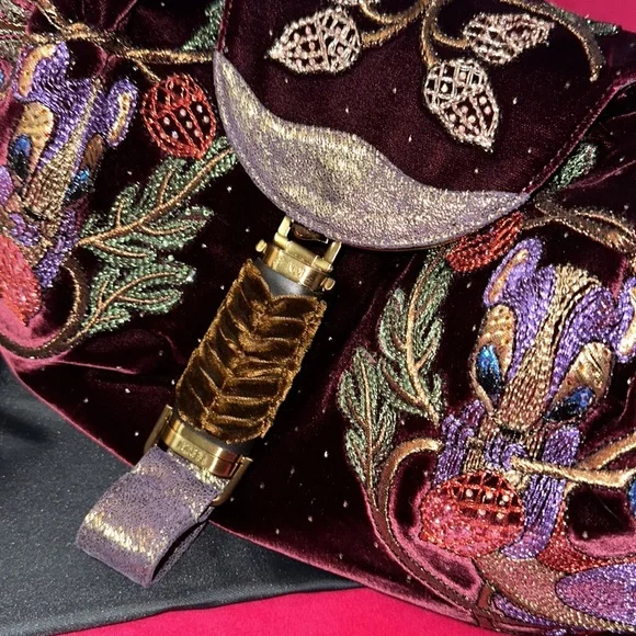 Fendi squirrel embellished velvet spy bag rare limited edition handbag hobo - Picture 11 of 16